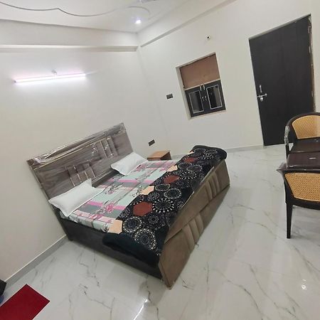 Hotel Bhavana Bhawan Vrindāvan Esterno foto