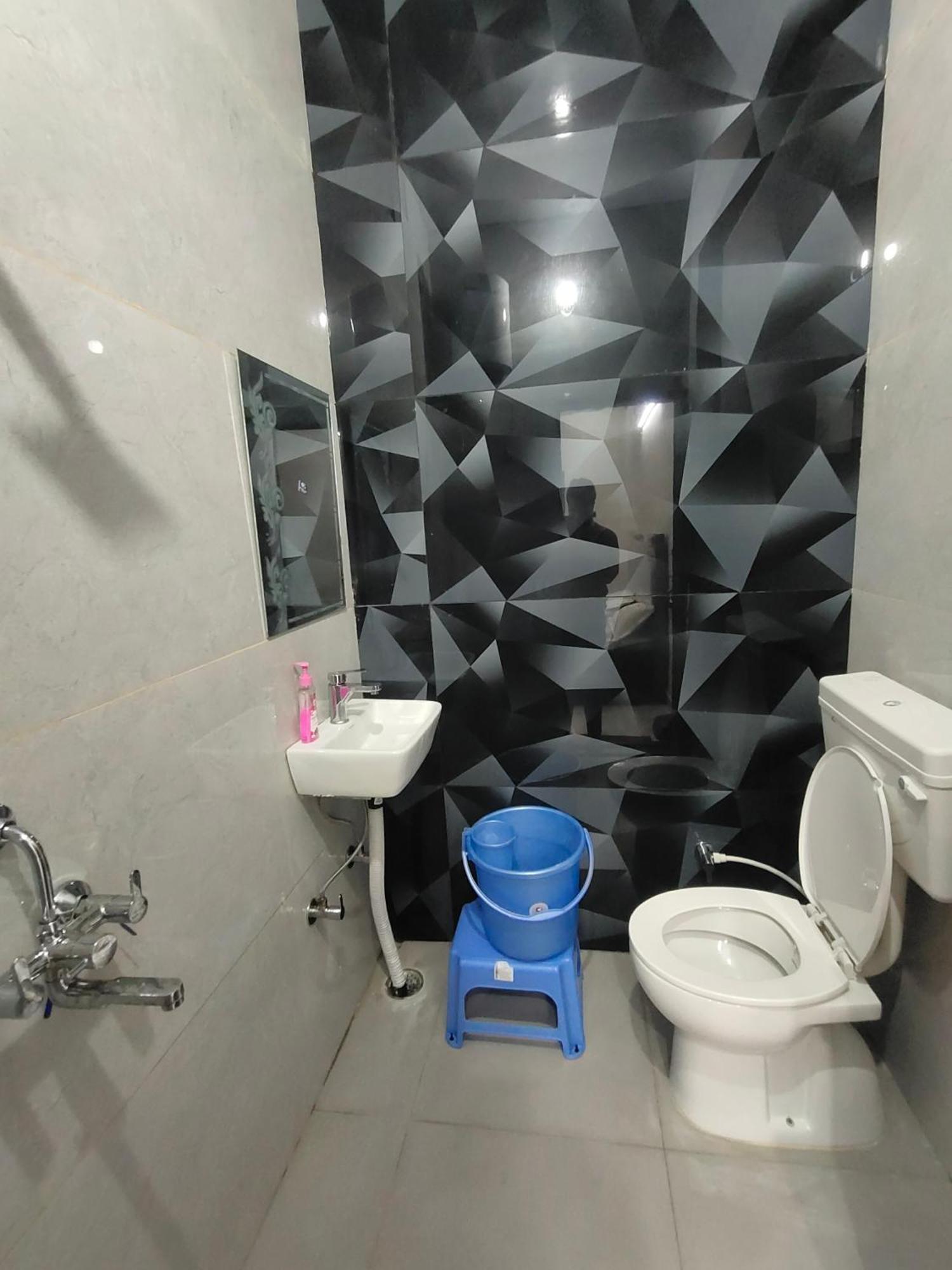 Hotel Bhavana Bhawan Vrindāvan Esterno foto