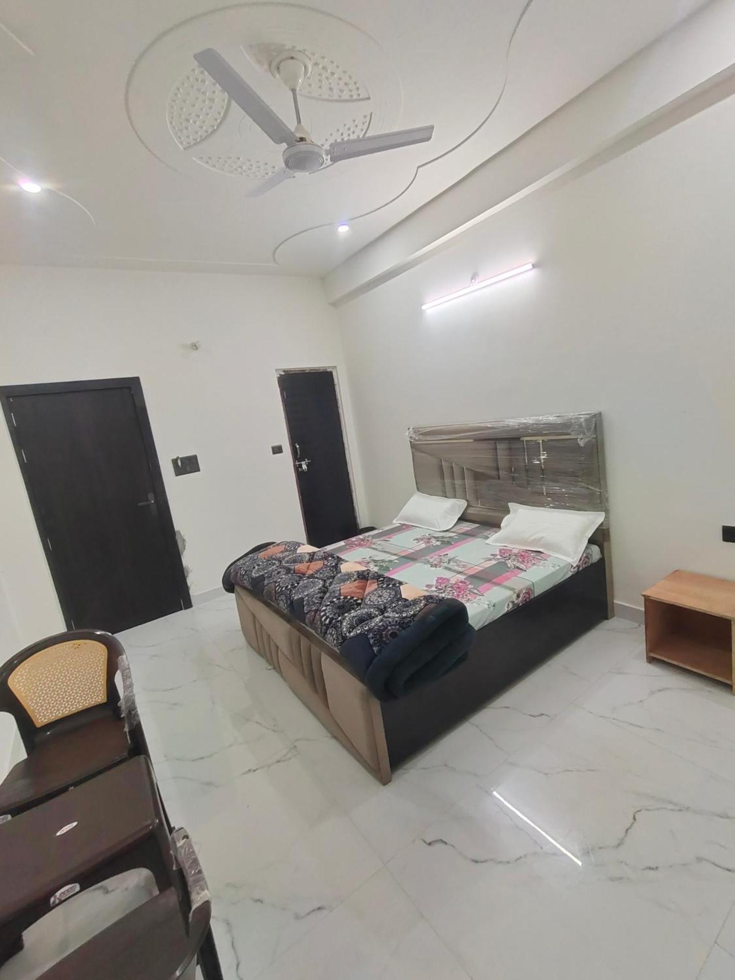 Hotel Bhavana Bhawan Vrindāvan Esterno foto